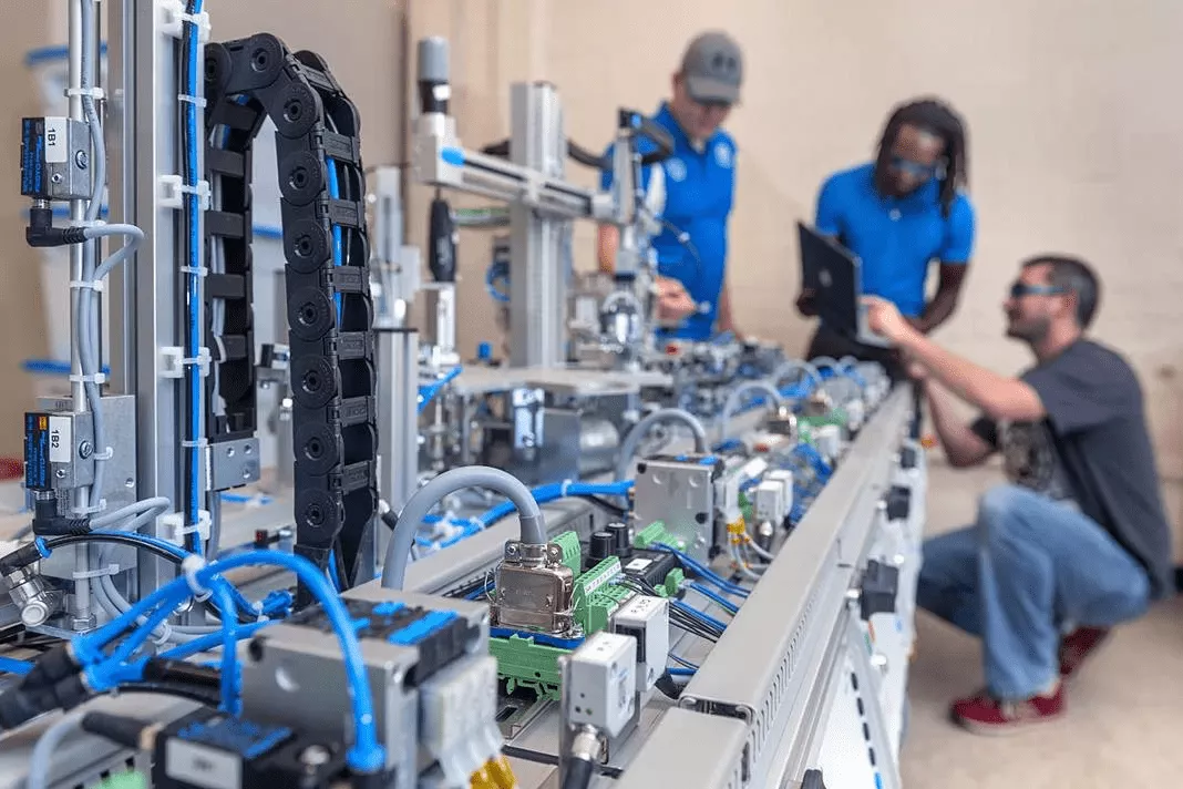 Automação Industrial e Controle de Fluidos: Como as Soluções Adequadas Melhoram os Processos Industriais